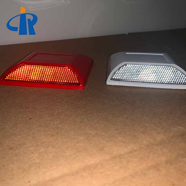 Hot Sale Horseshoe Solar Road road stud reflectors With Shank